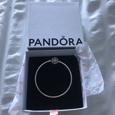 NEW Pandora Snowflake Bangle - Limited Edition - Diameter Just Under 6cm -photos