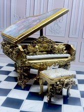 Dolls House Artisan Gold