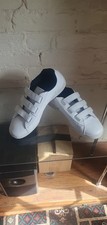 Donnay Trainers  Used Size  10