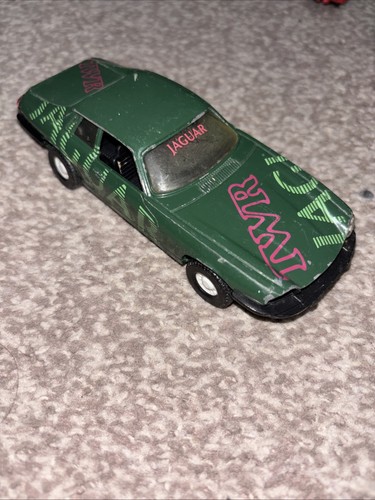Jaguar xjs with driver - 1:36,