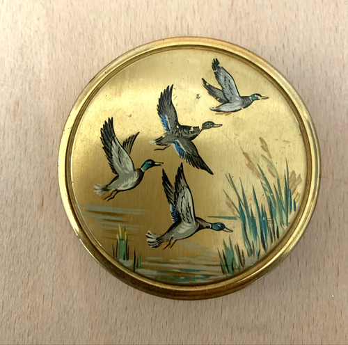 Stratton gold tone - tone, powder