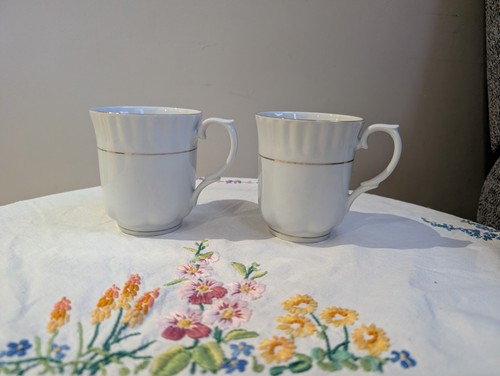 Two chodziez iwona white - two,