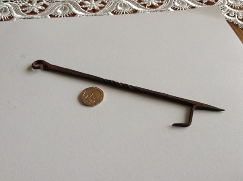 Roman iron lamp holder great