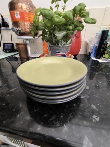 Ikea tea plates side - /,