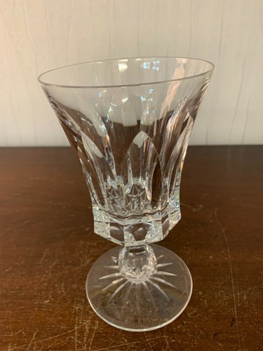 White wine glasses - white,