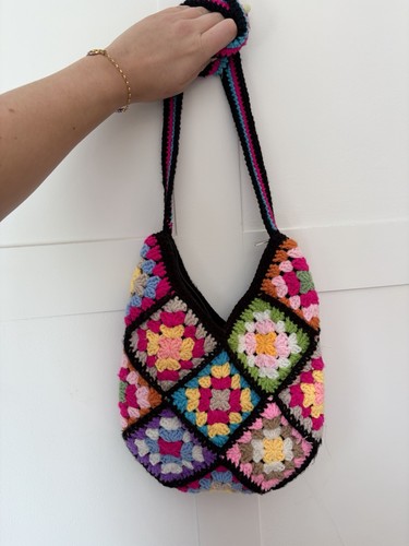 Multicoloured granny square - granny,