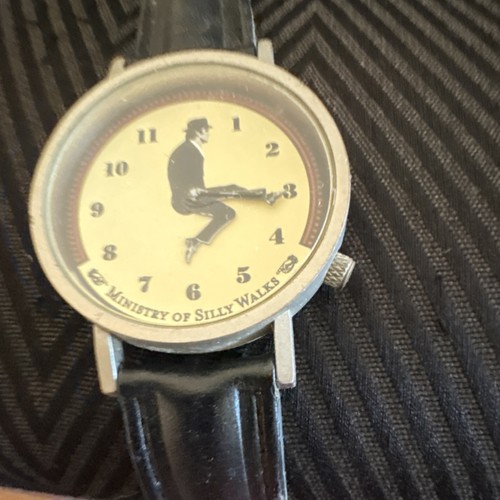 Monty python watch gently - , used