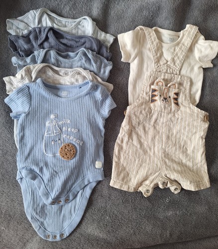Short bodysuits and - short, dungarees