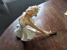 Vintage Wallendorf China Figurine Ballet Dancer