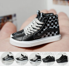 1/6 Scale Sneakers Skateboard