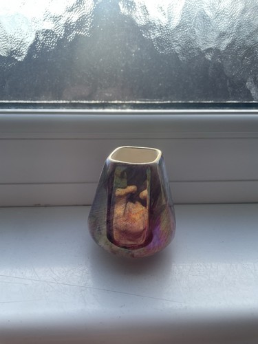 Old court ware - court, vase