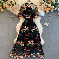 Lady Floral Embroidery Dress