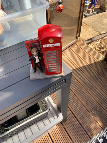 London phone booth meerkat - phone,