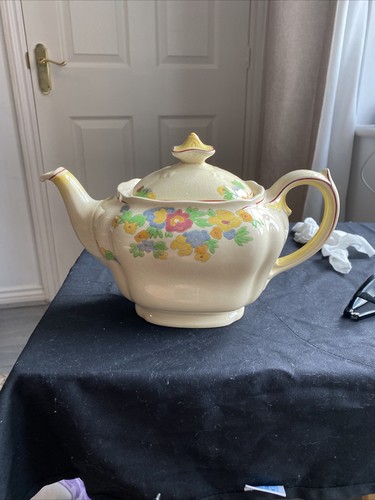 Vintage royal doulton teapot - royal,