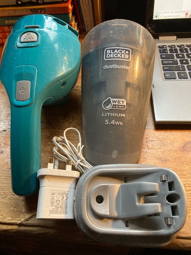 Black and decker dustbuster - black,