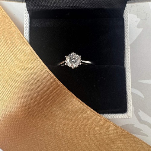 18ct white gold round - gold,