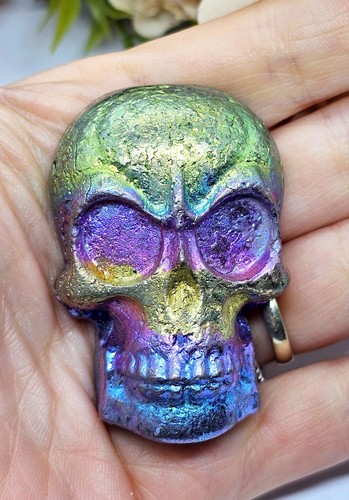 Bismuth skull - 💜💛🩷bismuth,