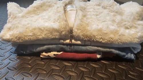 Bundle items girls - 4, items,