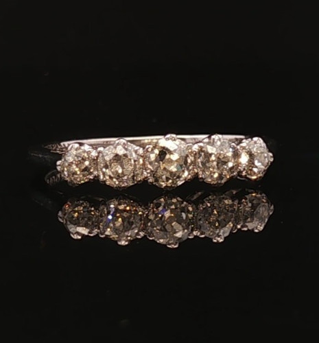 18ct white gold - white, platinum