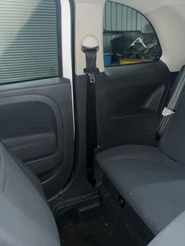 Fiat 500 seat belt - seat, pop