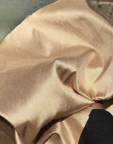 100 silk smooth dupion - 100%, sandy
