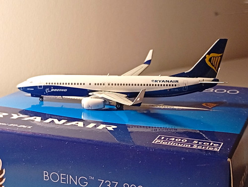 Phoenix ryanair boeing 737 - phoenix, 737-800