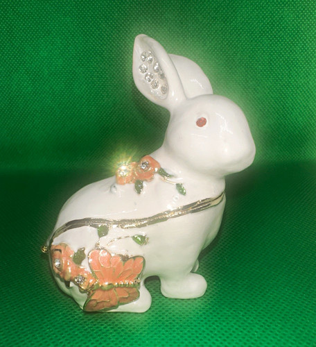 White rabbit hinged enamel - hinged,