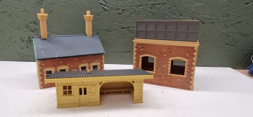 Hornby station shelter water - hornby,