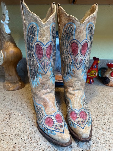 Vintage corral size peace - 8.5,
