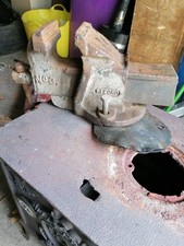 Heavy Duty Metal Work Bench with Vice