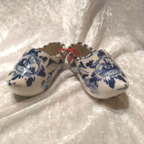 Pair hand painted in - pair,