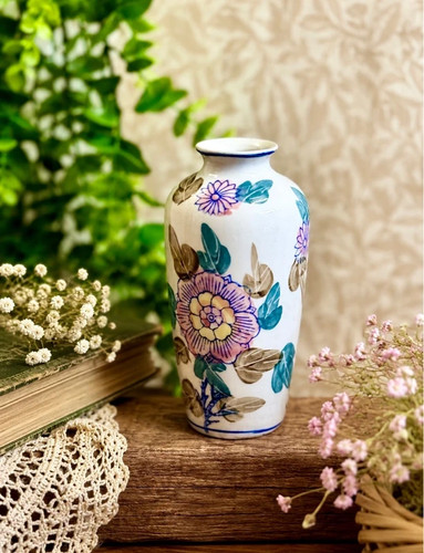 Vintage floral bud vase - floral,