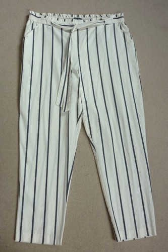 Cream grey stripe - grey,