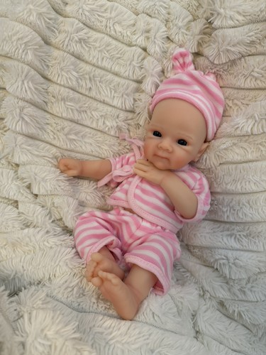 Reborn preemie awake - reborn,