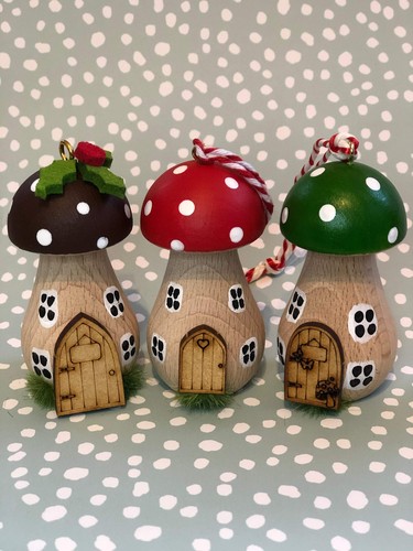 Set handpainted wooden - of, 3