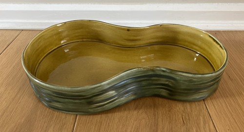 Beswick green kidney - beswick, shape