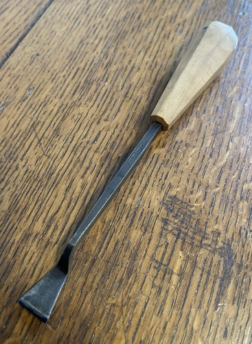 Fine cranked fishtail chisel - cranked,