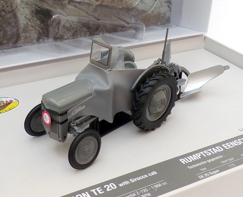 Universal hobbies scale - universal, 1/32