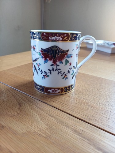 Royal worcester mug - royal,