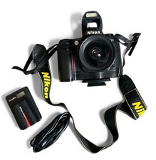 Nikon D100 DSLR Camera W/ AF