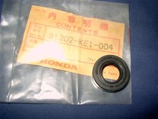 HONDA MTX125 GEN NOS SEAL  15X28X7   91202-KE1-004