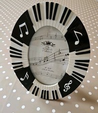 Leonardo Collection music
