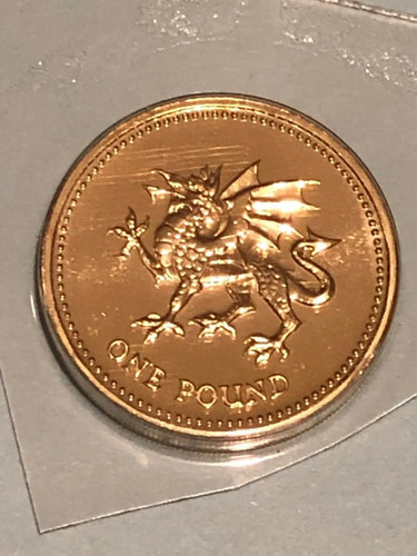 2000 round one pound - round,