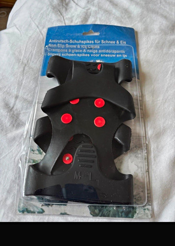 Non slip snow - non-slip, crampons