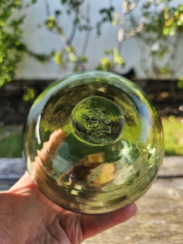 Rare heye green glass - rare,