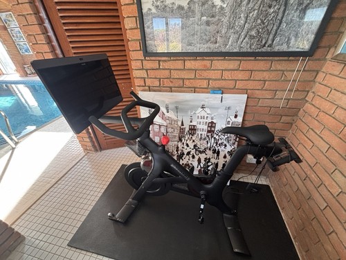 Peloton bike - peloton,