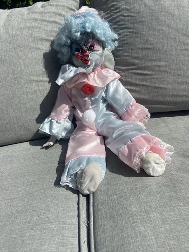Creepy horror clown - creepy,