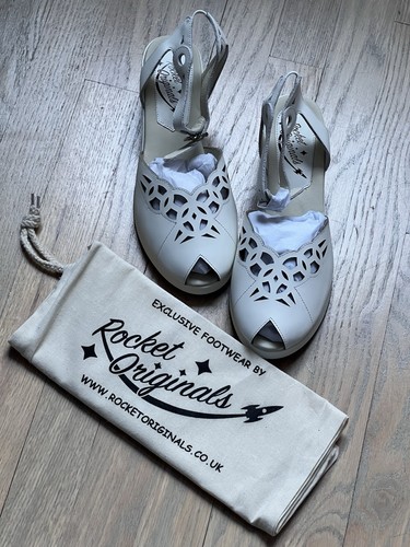 Womens rocket original - rocket, retro