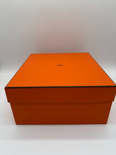Hermes box 100 authentic - 100%, 35