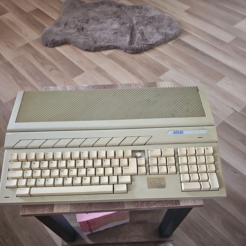 Vintage atari 1040st computer - atari,